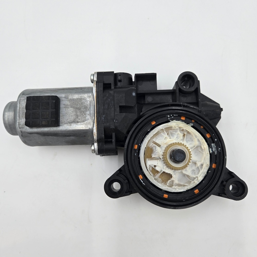17-20 Hyundai Elantra Right Rear Power Window Motor OEM 83460-F2000 Passenger - Picture 2 of 3